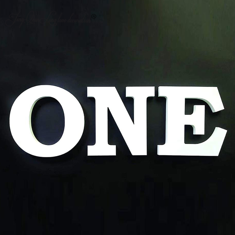 Houten letters op maat, 'ONE'  - Photography Prompt recensie en prijs